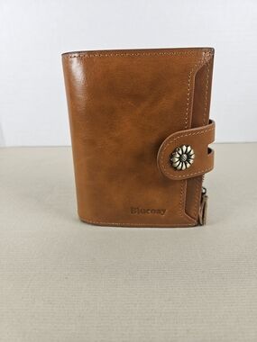 BLUCOAY Wallet RFID Blocking Leather Womens Wallet Bifold Compact Card Holder